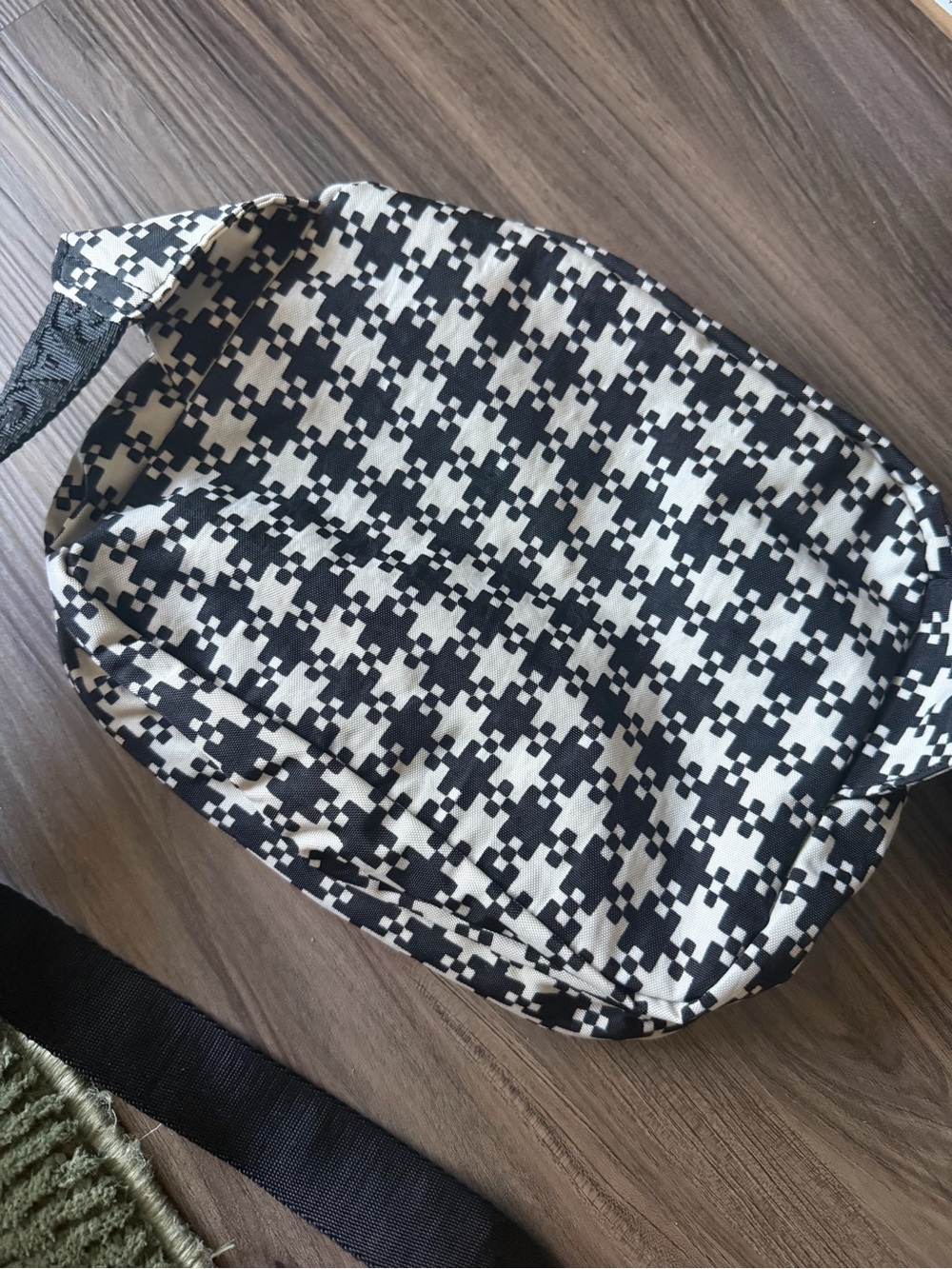 BAGGU fannypack - Picture 2 of 4